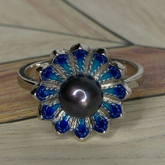 Vantel Pearls Sterling Silver Blooming Love Ring Size 8 - Picture 3 of 7